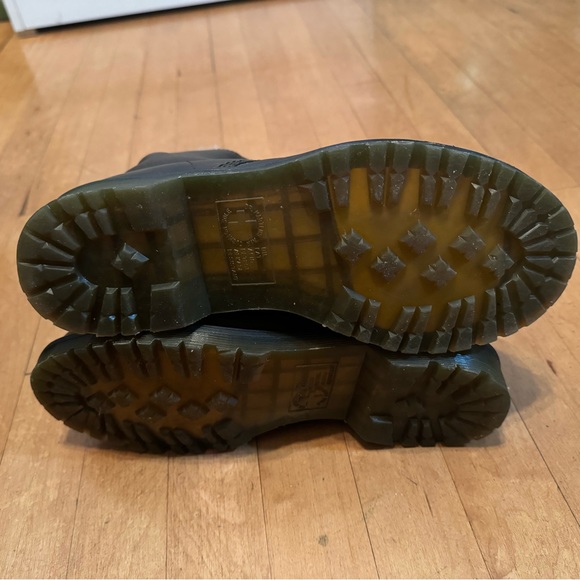 Dr. Martens Women's Serena Burnished Wyoming Chukka Boot - Picture 7 of 8